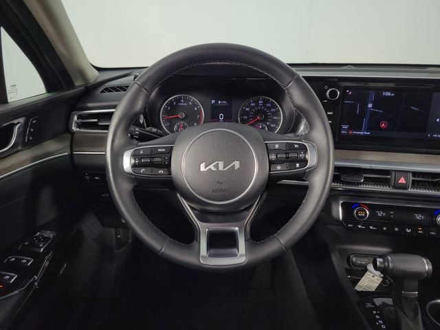 2022 Kia K5 EX 4D Sedan