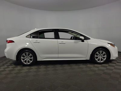 2025 Toyota Corolla LE 4D Sedan