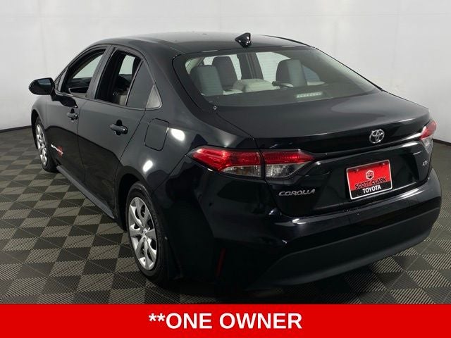 2025 Toyota Corolla LE 4D Sedan