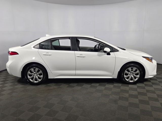 2026 Toyota Corolla LE 4D Sedan