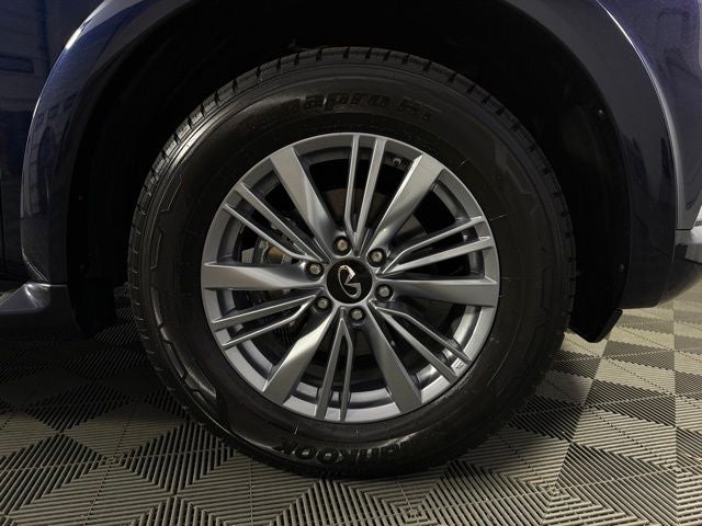 2024 INFINITI QX80 LUXE 4D Sport Utility