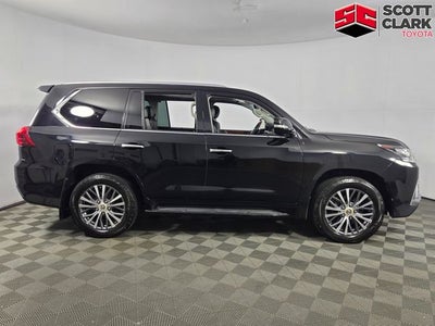 2016 Lexus LX 570 4D Sport Utility