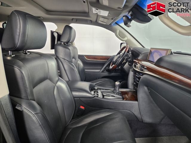 2016 Lexus LX 570 4D Sport Utility