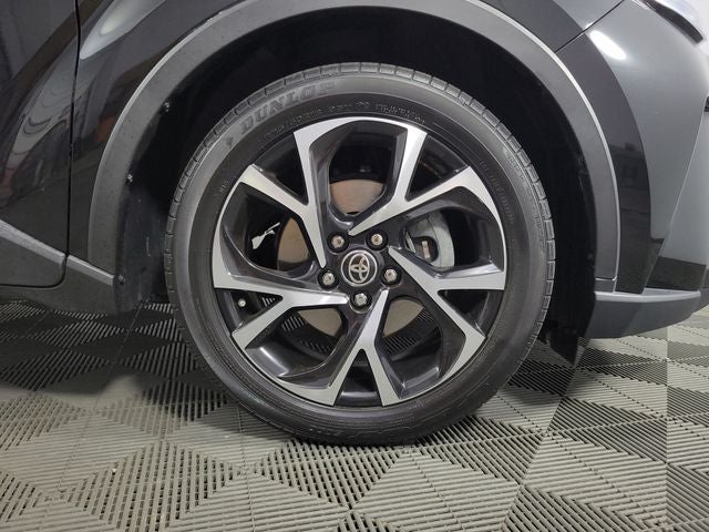 2021 Toyota C-HR XLE 4D Sport Utility