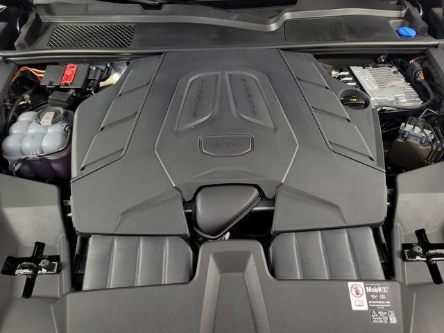 2025 Porsche Cayenne Base 4D Sport Utility
