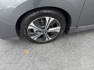 2021 Nissan LEAF SV