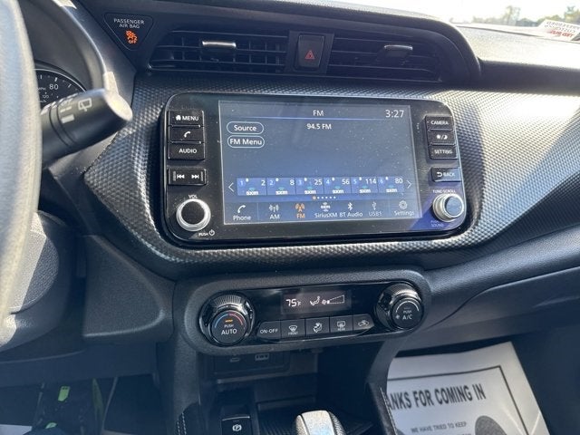 2022 Nissan Kicks SV