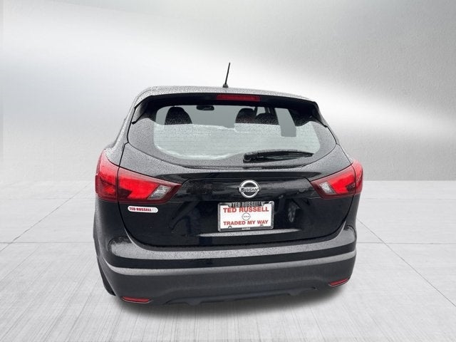 2018 Nissan Rogue Sport Base