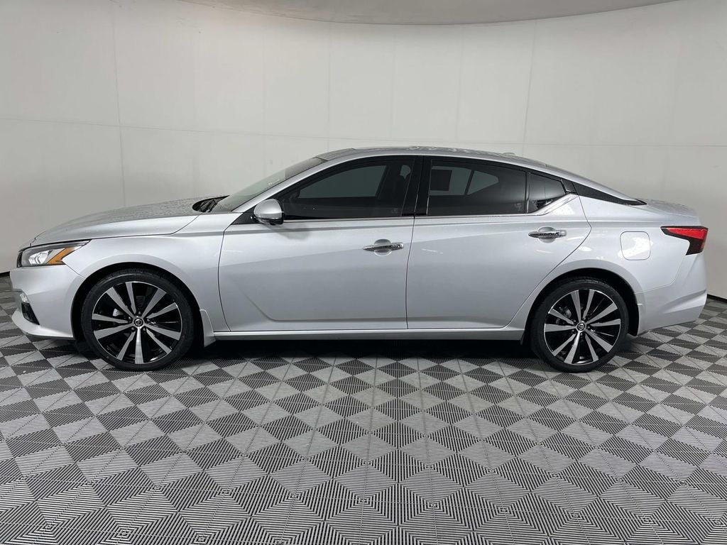 2021 Nissan Altima 2.5 Platinum