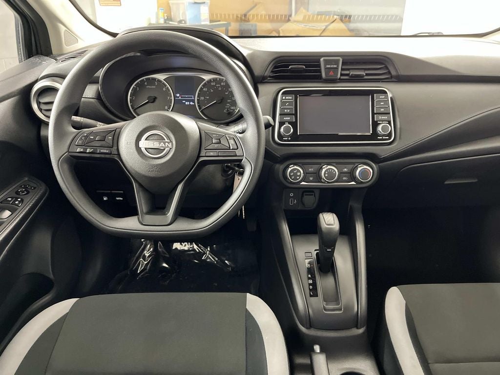 2025 Nissan Versa 1.6 S