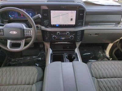 2025 Ford Super Duty F-350 DRW Pickup Platinum DRW