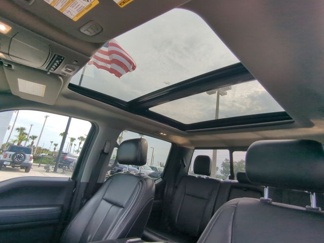2020 Ford Super Duty F-350 DRW Pickup Lariat DRW