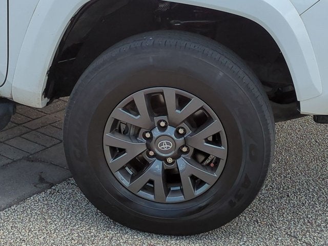 2022 Toyota Tacoma SR5 V6