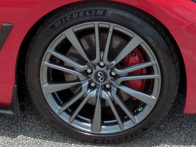 2017 INFINITI Q60 Red Sport 400