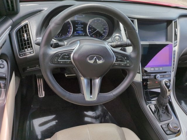 2017 INFINITI Q60 Red Sport 400
