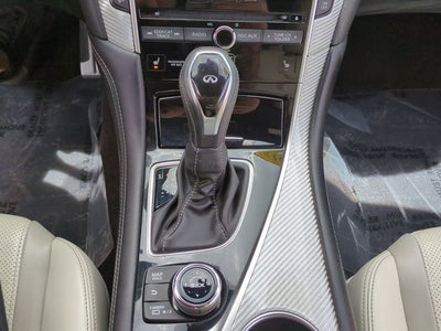 2017 INFINITI Q60 Red Sport 400
