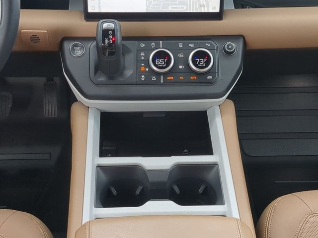 2025 Land Rover Defender X-Dynamic SE