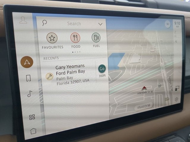2025 Land Rover Defender X-Dynamic SE