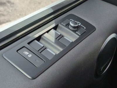 2020 Land Rover Discovery Landmark Edition