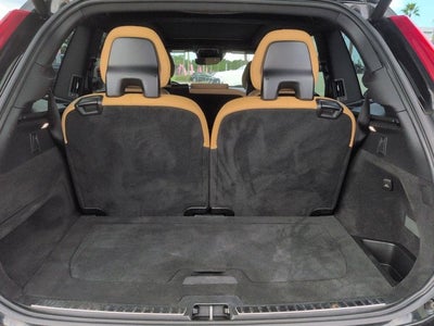 2017 Volvo XC90 T6 Momentum