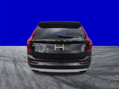2017 Volvo XC90 T6 Momentum