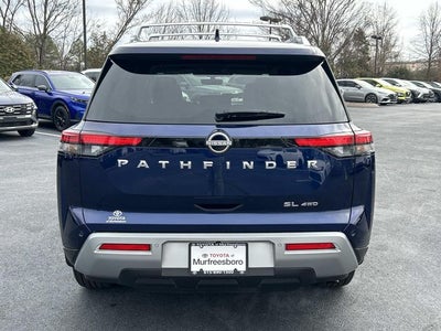 2025 Nissan Pathfinder SL