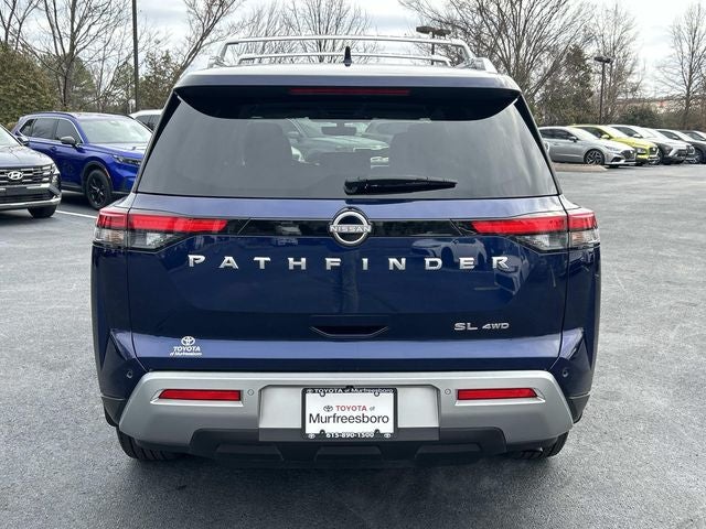 2025 Nissan Pathfinder SL