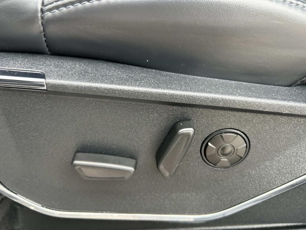 2025 Ford Super Duty F-250 Pickup Platinum