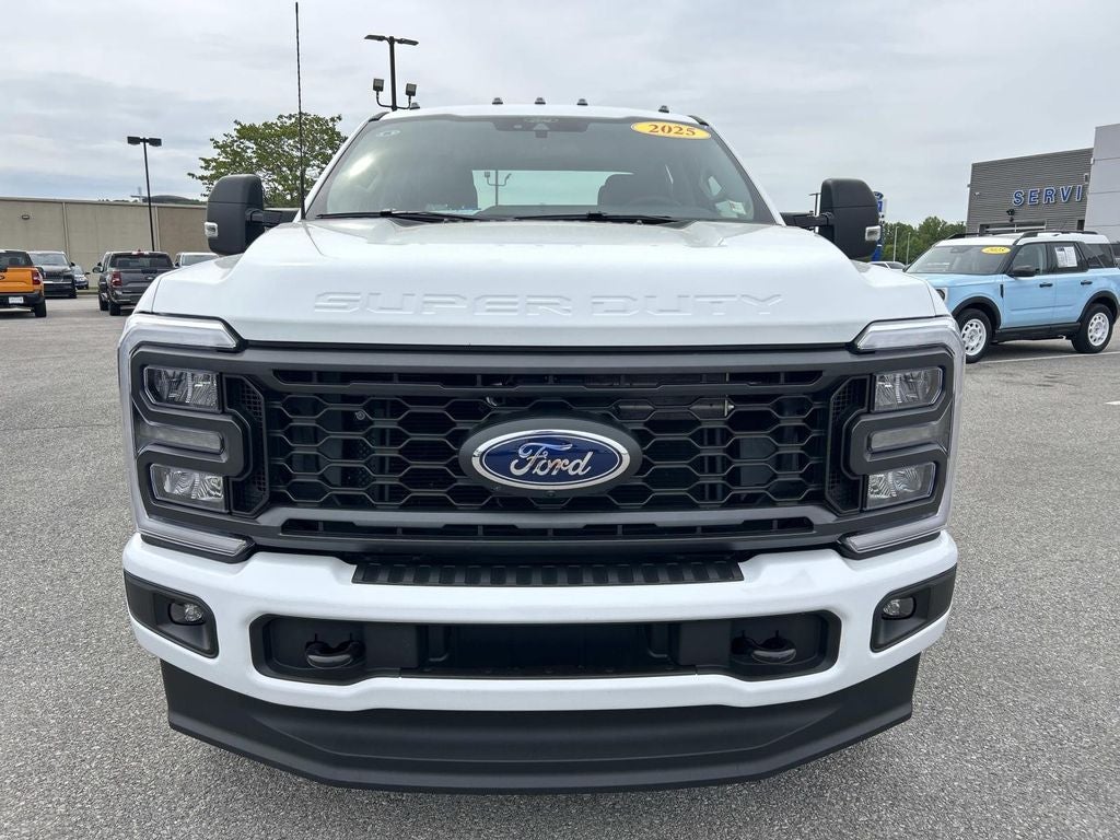 2025 Ford Super Duty F-250 Pickup XL