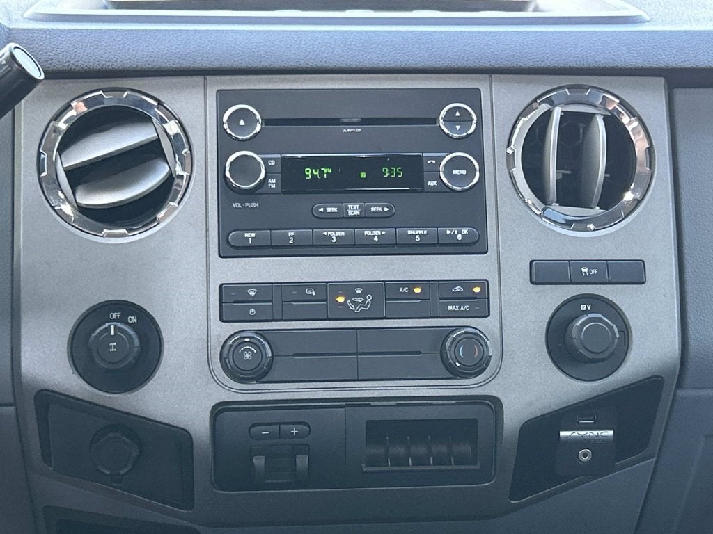 2011 Ford Super Duty F-350 SRW Pickup XLT