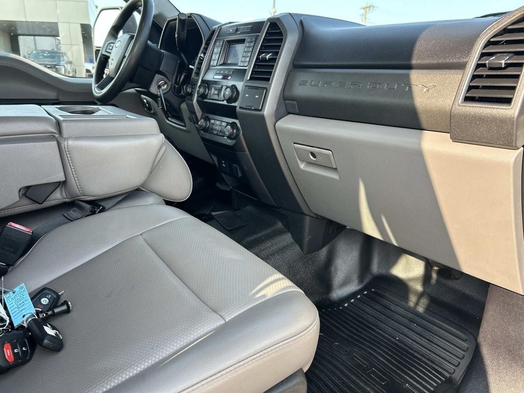 2021 Ford Super Duty F-350 DRW Pickup XL