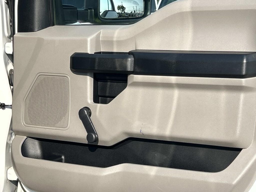 2021 Ford Super Duty F-350 DRW Pickup XL