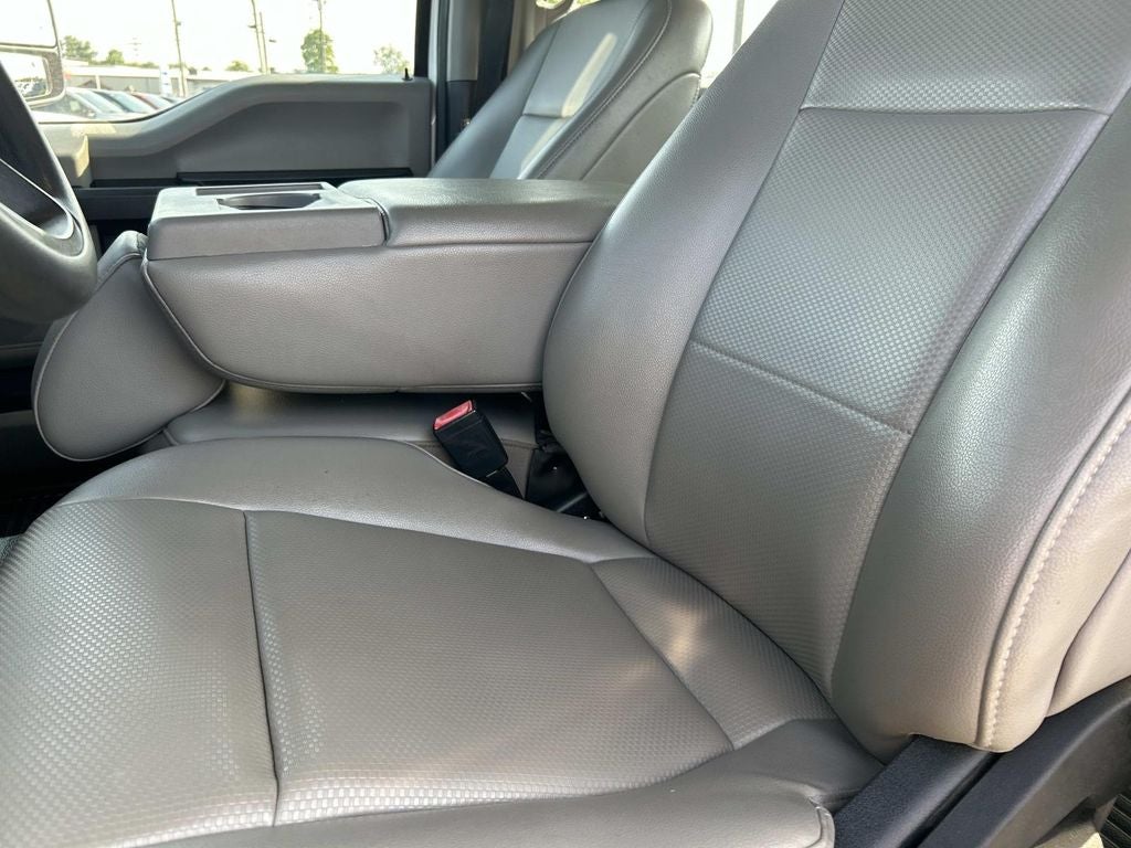 2021 Ford Super Duty F-350 DRW Pickup XL