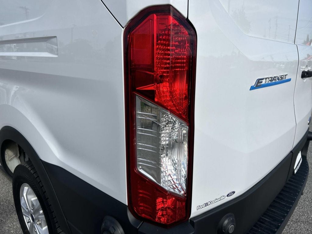 2023 Ford E-Transit Cargo Van Base