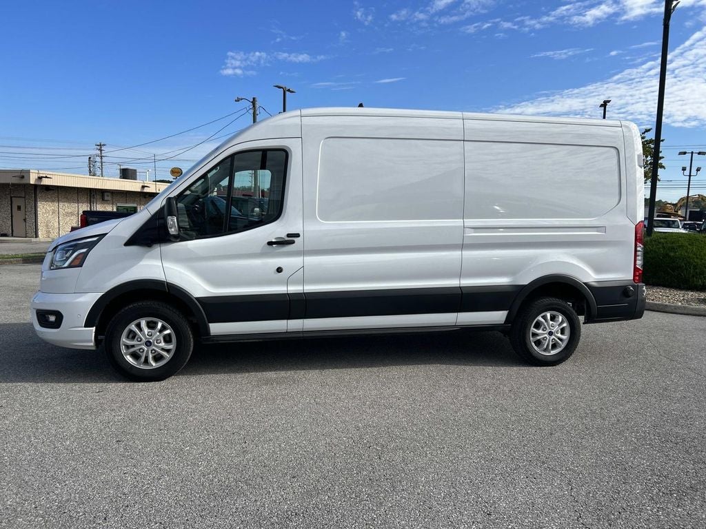 2023 Ford E-Transit Cargo Van Base