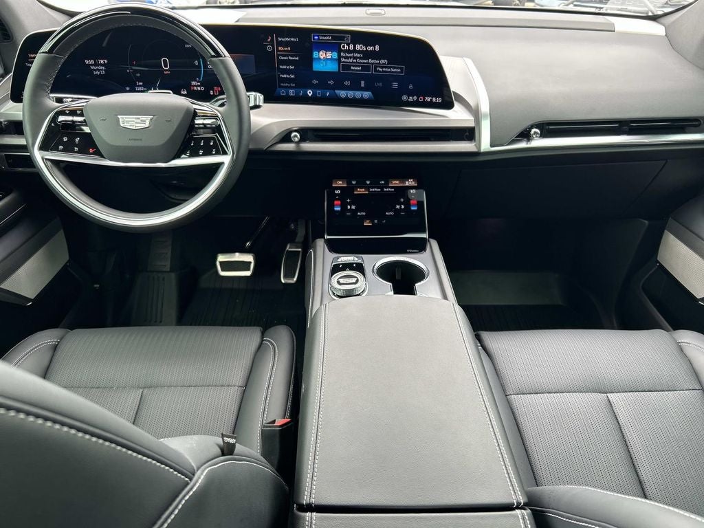 2026 Cadillac VISTIQ Luxury