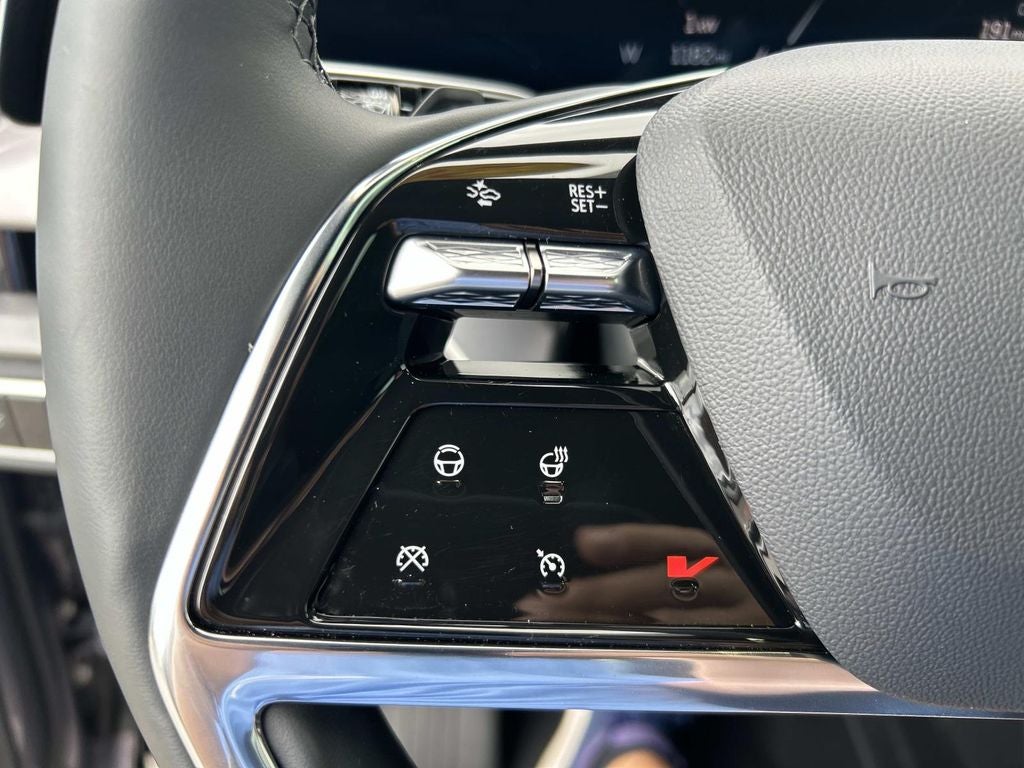 2026 Cadillac VISTIQ Luxury