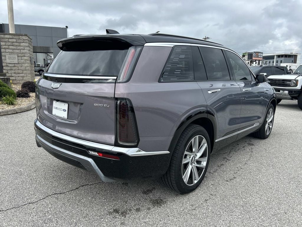 2026 Cadillac VISTIQ Luxury