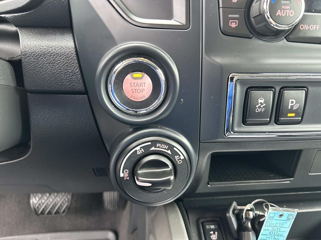 2024 Nissan Titan SV