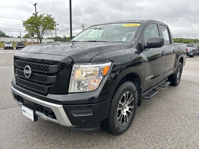 2024 Nissan Titan SV