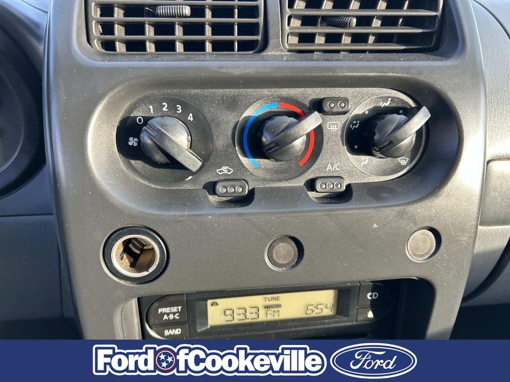 2002 Nissan Frontier XE V6