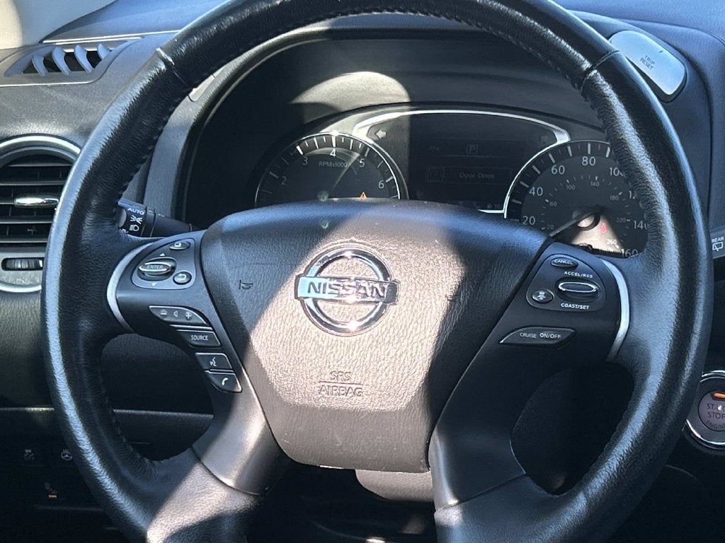 2019 Nissan Pathfinder SL