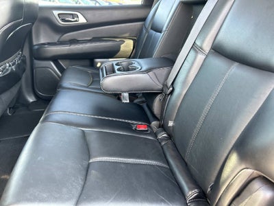 2019 Nissan Pathfinder SL
