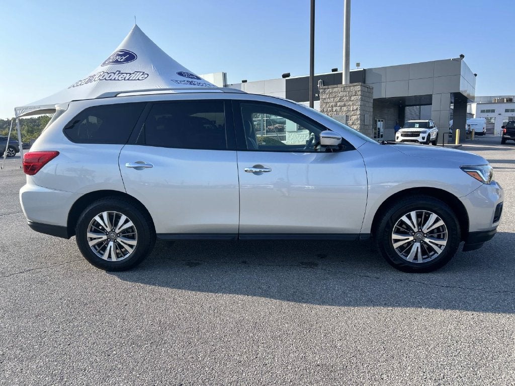 2019 Nissan Pathfinder SL