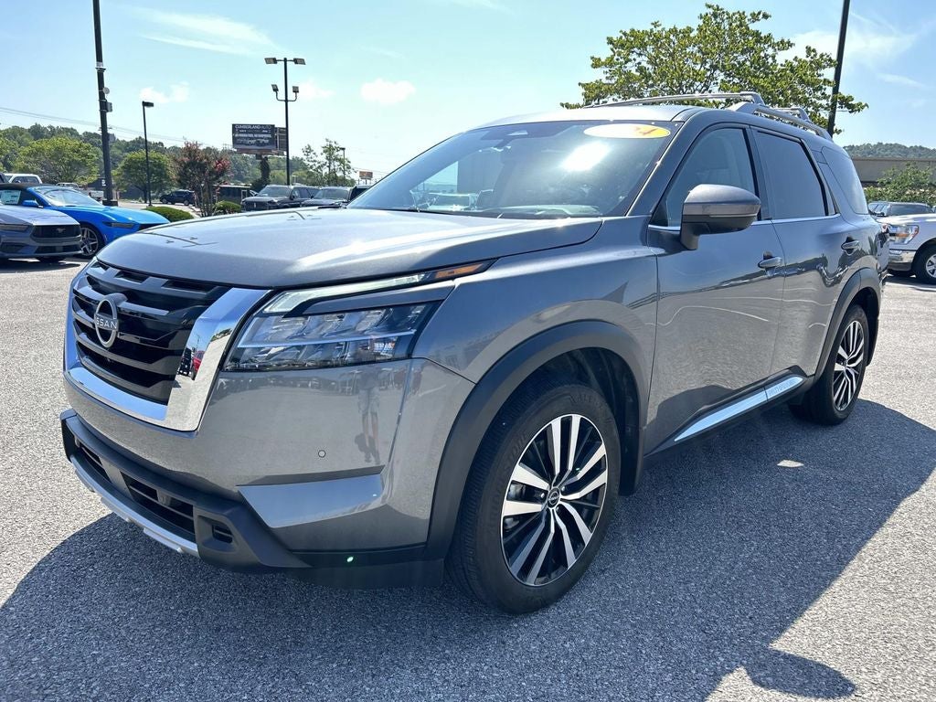 2024 Nissan Pathfinder Platinum
