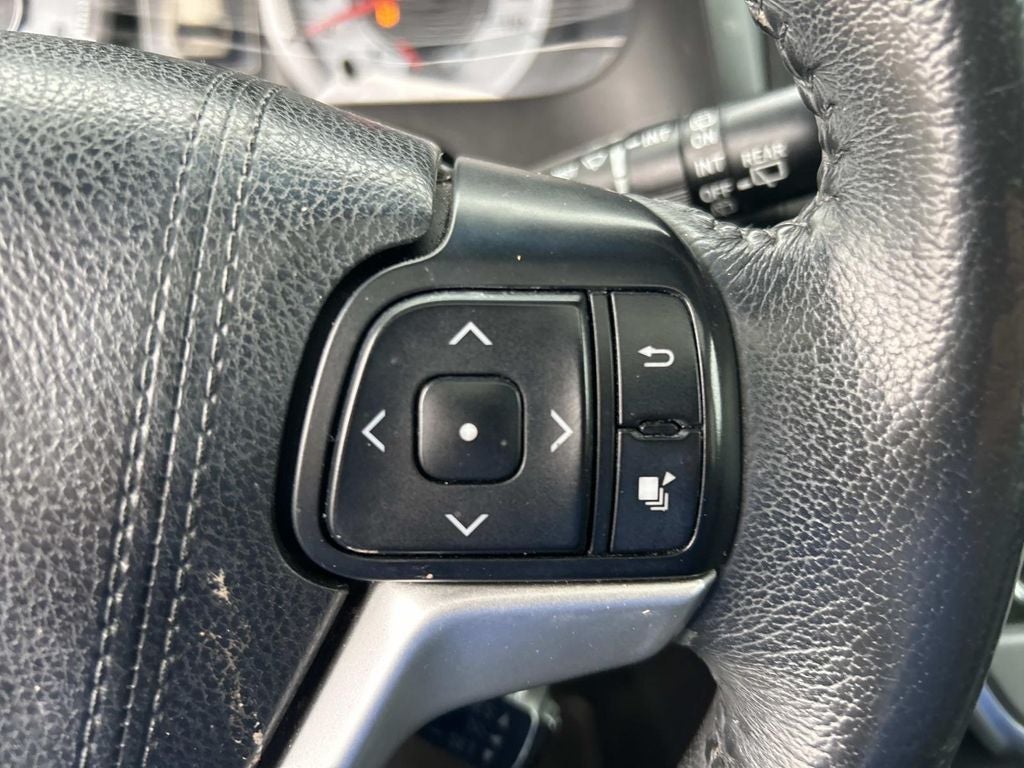 2016 Toyota Sienna SE 8 Passenger