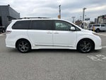 2016 Toyota Sienna SE 8 Passenger