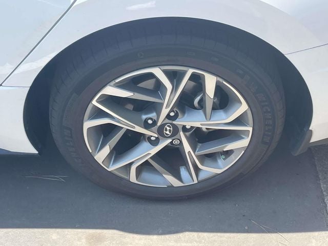 2022 Hyundai Sonata SEL