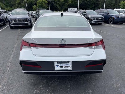 2026 Hyundai Elantra SE