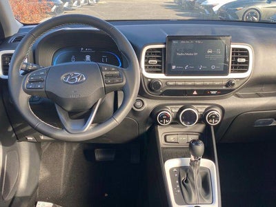 2026 Hyundai Venue SEL w/Two-Tone Roof